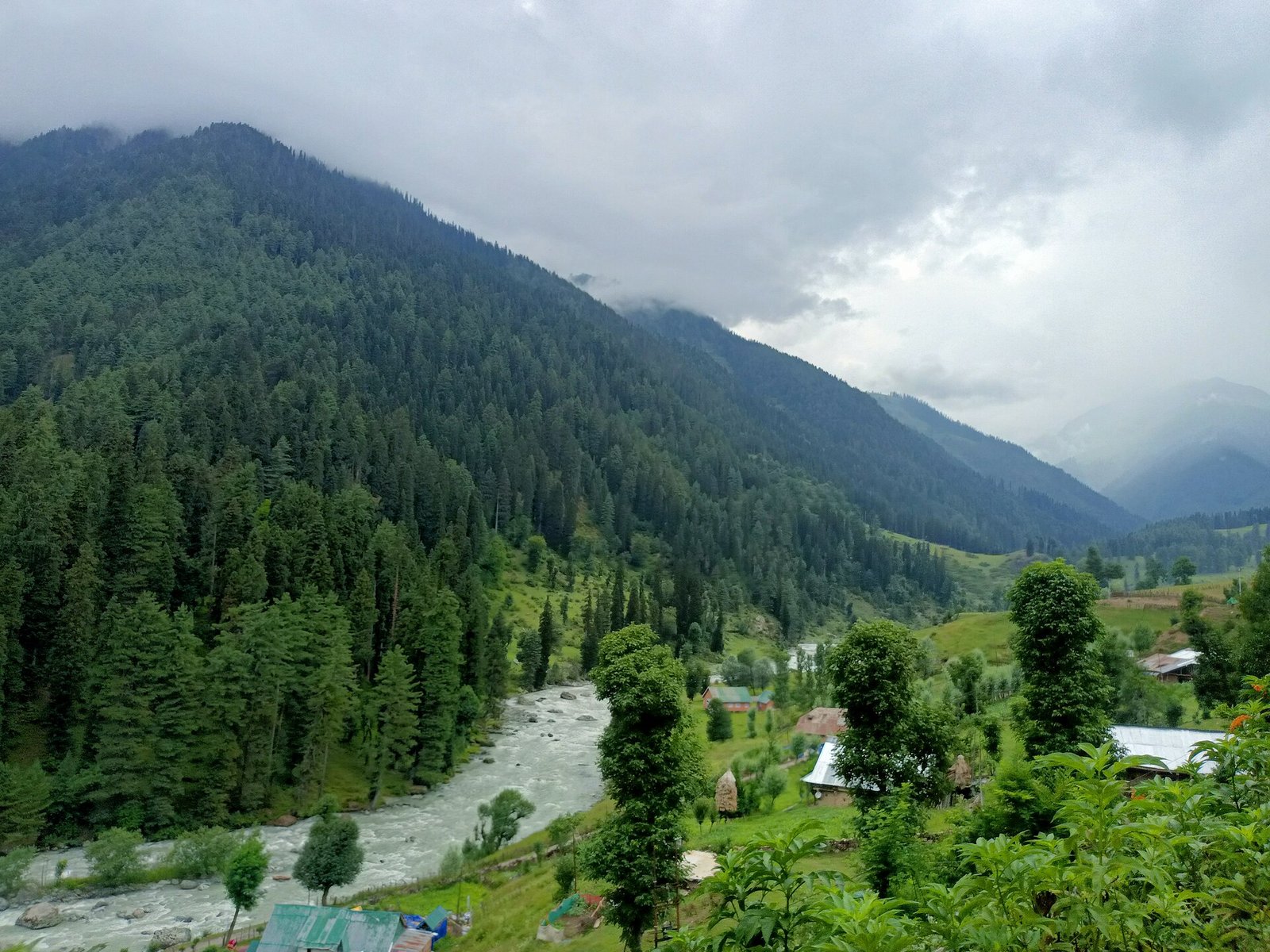 Enchanting Kashmir Retreat